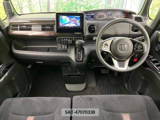 Honda N BOX CUSTOM 2018-04 364955-1
