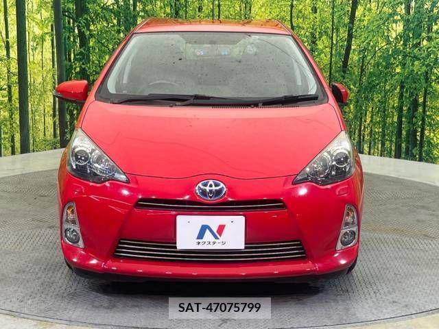 Toyota AQUA 2013-07 378098-14