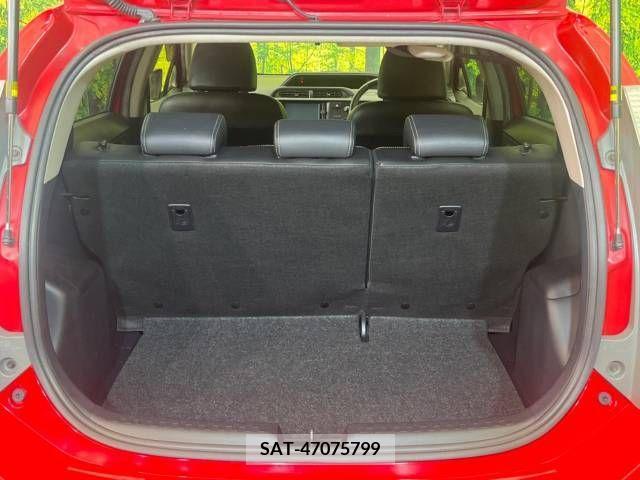 Toyota AQUA 2013-07 378098-10