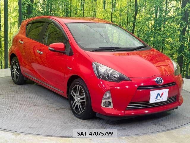 Toyota AQUA 2013-07 378098-16