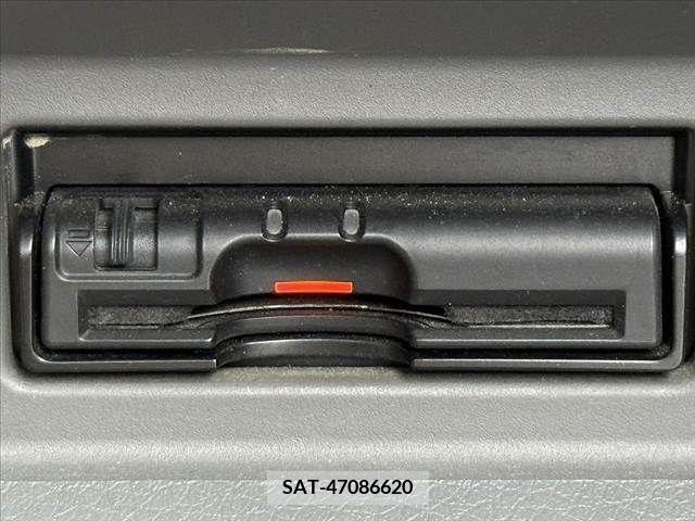 Nissan NV350 Caravan 2012-09 381562-6