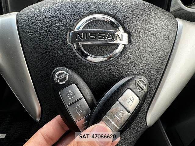 Nissan NV350 Caravan 2012-09 381562-22