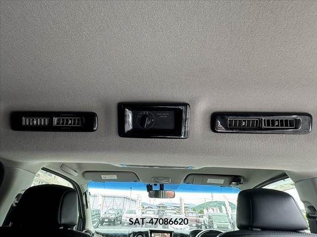Nissan NV350 Caravan 2012-09 381562-29