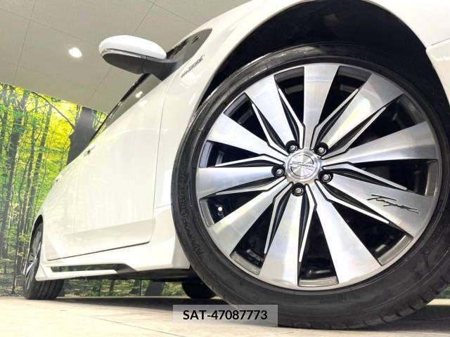 Toyota PRIUS 2019-03 231762-13
