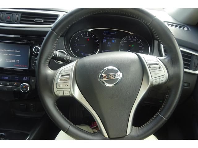 Nissan X-TRAIL 2015-08 9871-3