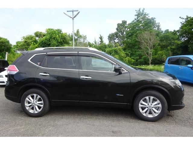 Nissan X-TRAIL 2015-08 9871-16