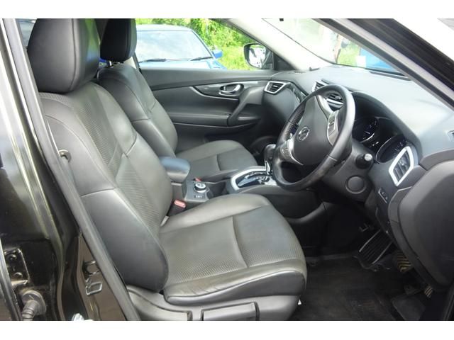 Nissan X-TRAIL 2015-08 9871-2