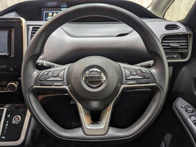 Nissan SERENA 2017-06 183717-24