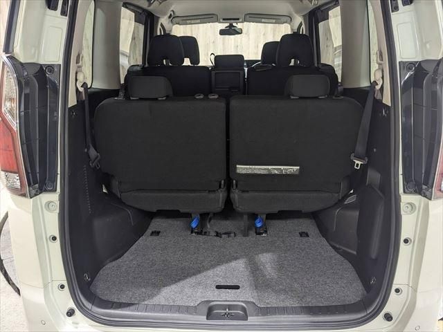 Nissan SERENA 2017-06 183717-23