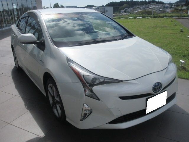Toyota PRIUS 2017-01 13620-2