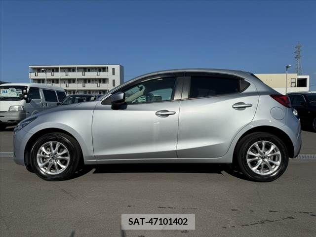 Mazda DEMIO 2019-06 377199-12