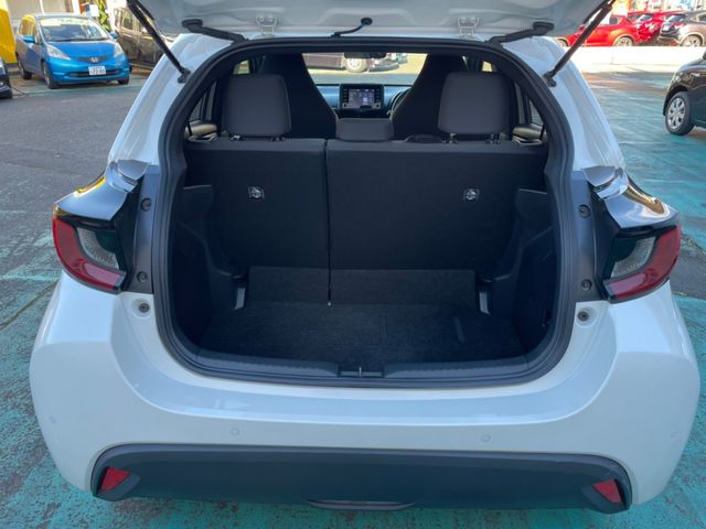 Toyota YARIS 2020-12 7836-8