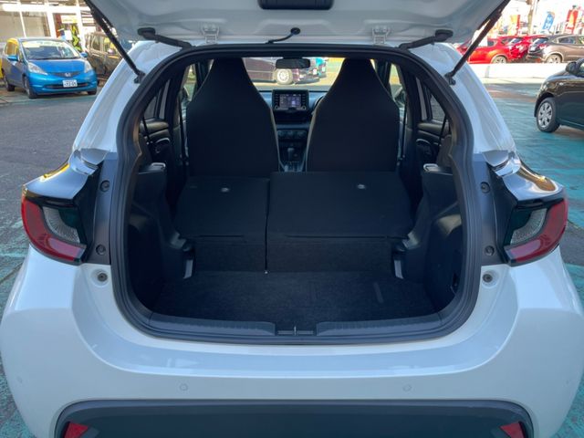 Toyota YARIS 2020-12 7836-7