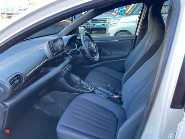 Toyota YARIS 2020-12 7836-5