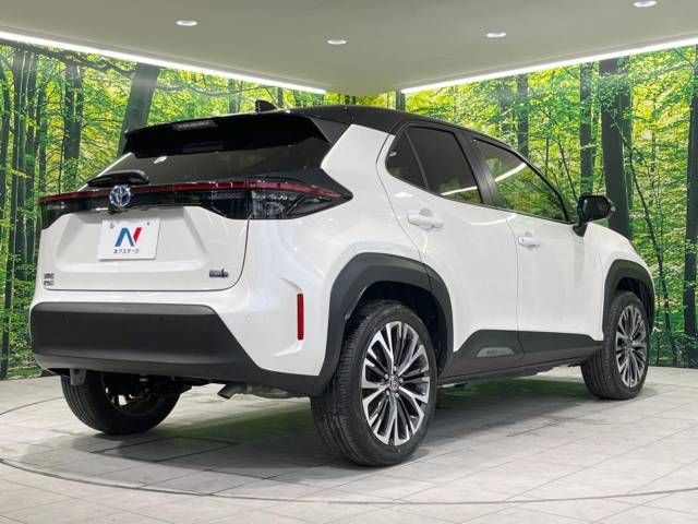 Toyota YARIS CROSS 2022-08 15916-17