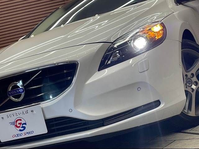 Volvo V40 2015-08 196299-9