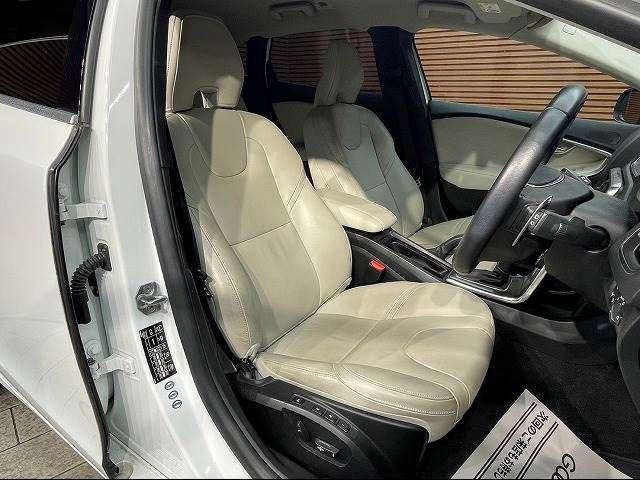 Volvo V40 2015-08 196299-7