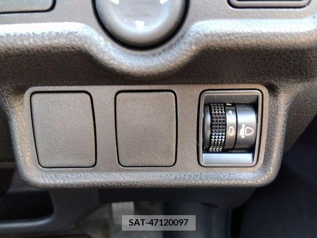 Nissan NOTE 2013-03 302312-11