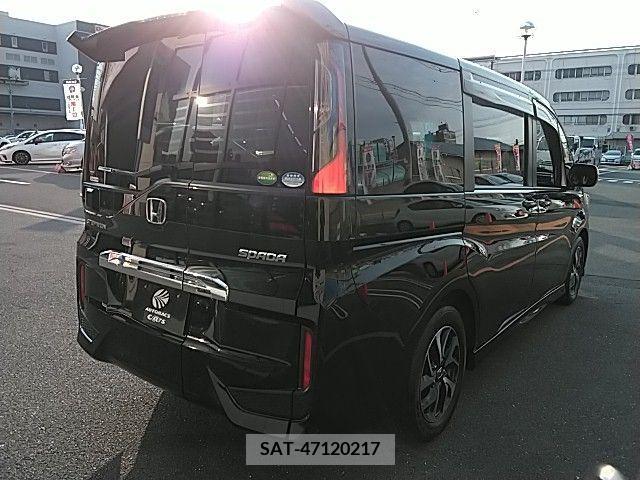 Honda e 2019-03 205162-18