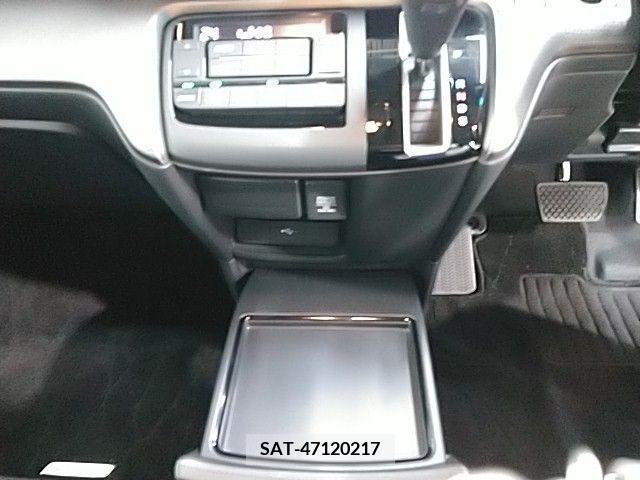 Honda e 2019-03 205162-24