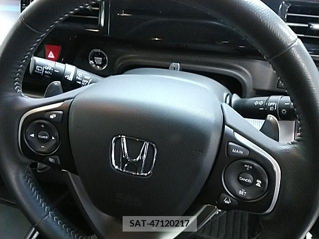 Honda e 2019-03 205162-25