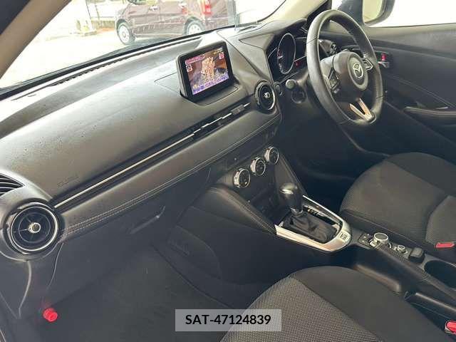 Mazda DEMIO 2019-06 296633-4