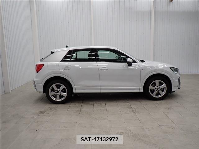 Audi Q2 2022-06 356556-15