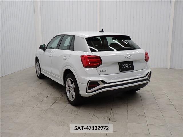 Audi Q2 2022-06 356556-13