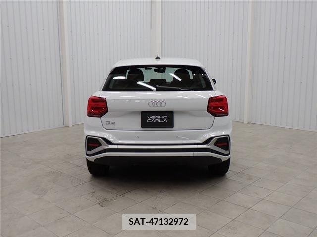 Audi Q2 2022-06 356556-12