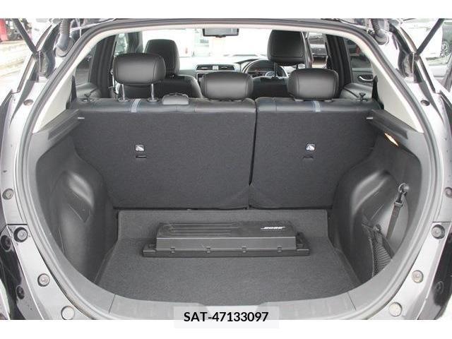 Nissan LEAF 2019-04 297876-17