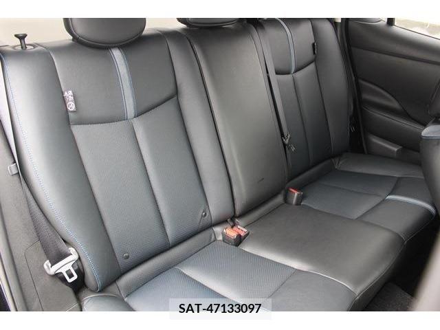 Nissan LEAF 2019-04 297876-12