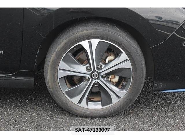Nissan LEAF 2019-04 297876-10