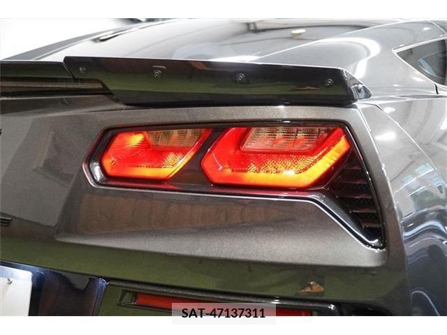 Chevrolet CORVETTE 2018-05 323081-26
