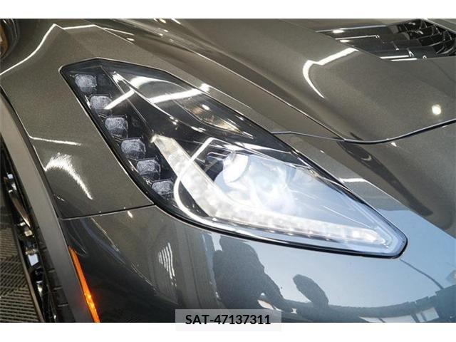 Chevrolet CORVETTE 2018-05 323081-13