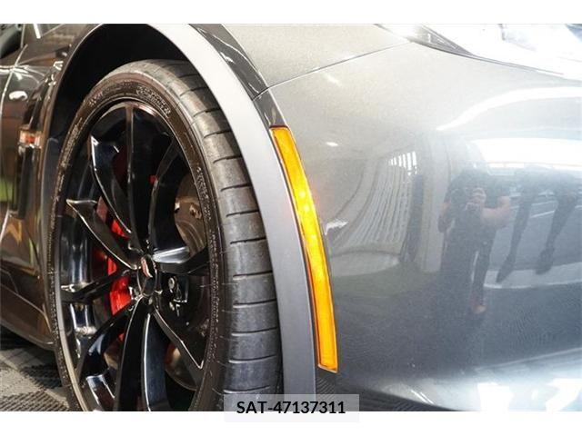 Chevrolet CORVETTE 2018-05 323081-15