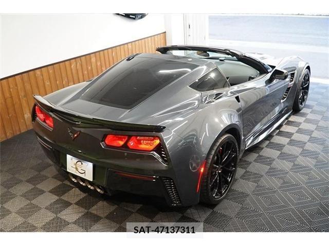 Chevrolet CORVETTE 2018-05 323081-21
