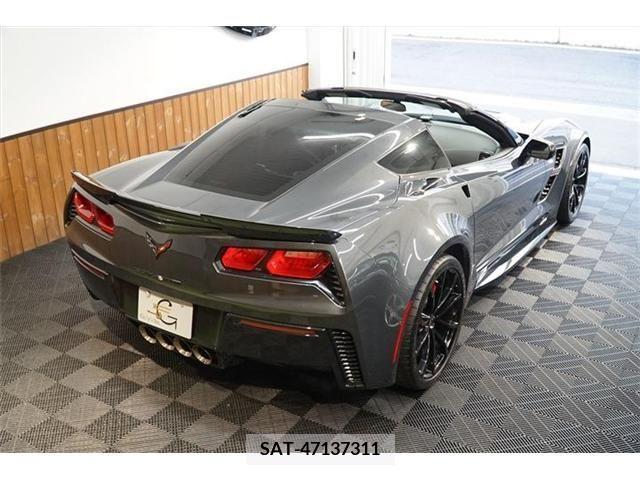 Chevrolet CORVETTE 2018-05 323081-5