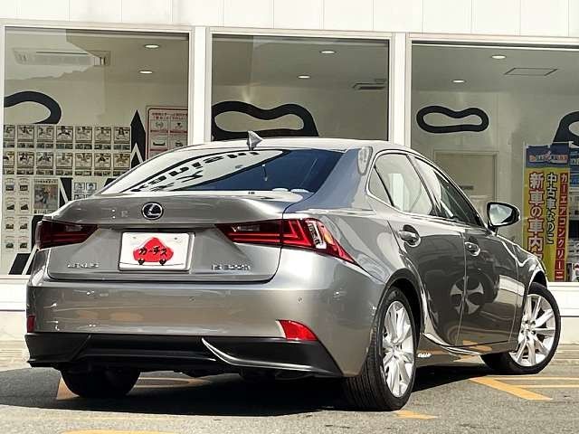 Lexus IS 2015-06 191801-2