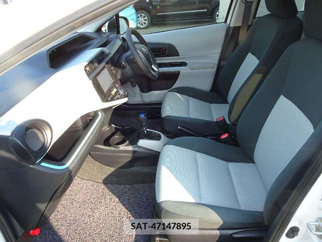 Toyota AQUA 2012-03 313923-14
