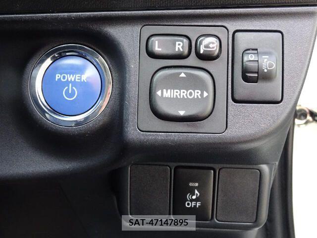 Toyota AQUA 2012-03 313923-19