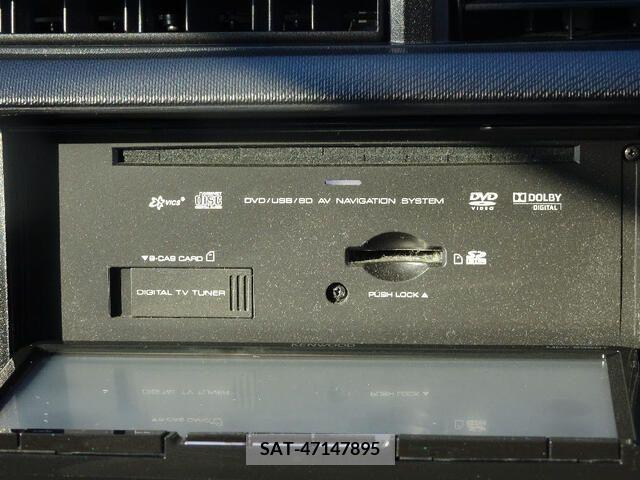 Toyota AQUA 2012-03 313923-10