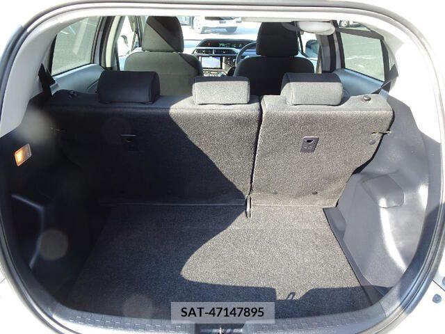 Toyota AQUA 2012-03 313923-16