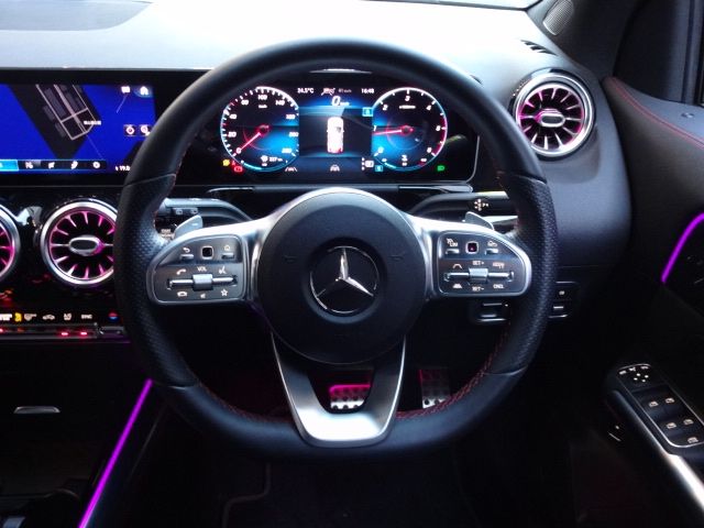 Mercedes Benz GLA-CLASS 2020-10 18414-19