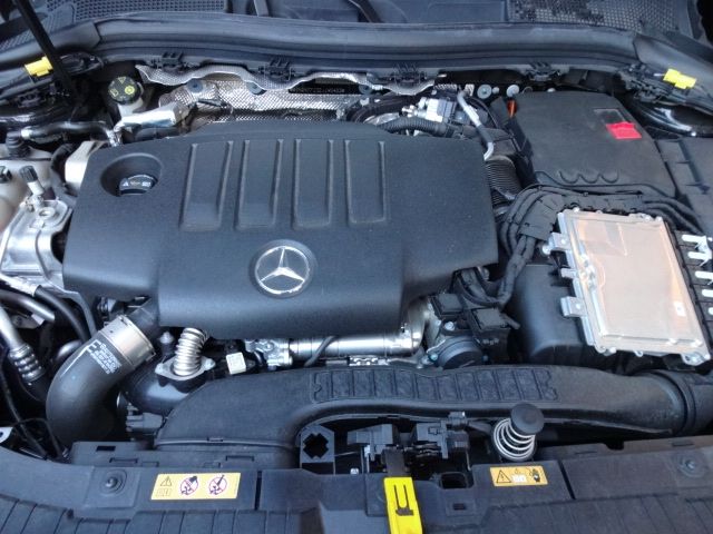 Mercedes Benz GLA-CLASS 2020-10 18414-11