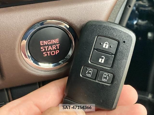 Toyota ESQUIRE 2021-05 359772-4