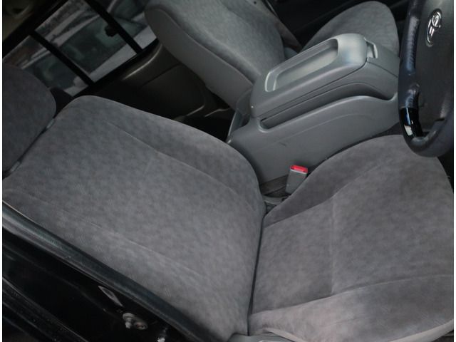 Toyota HIACE VAN 2005-11 24015-11
