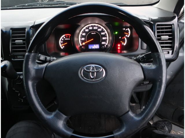 Toyota HIACE VAN 2005-11 24015-17