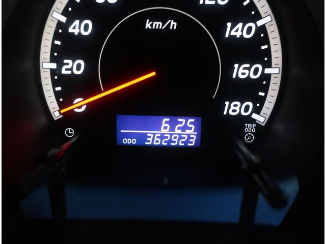 Toyota HIACE VAN 2005-11 24015-19