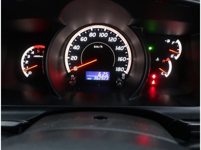 Toyota HIACE VAN 2005-11 24015-18