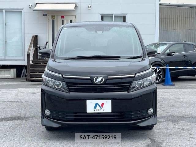 Toyota VOXY 2017-02 321515-17